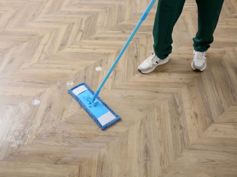 Parkett Pflege Unterhaltsreinigung Fachbetrieb